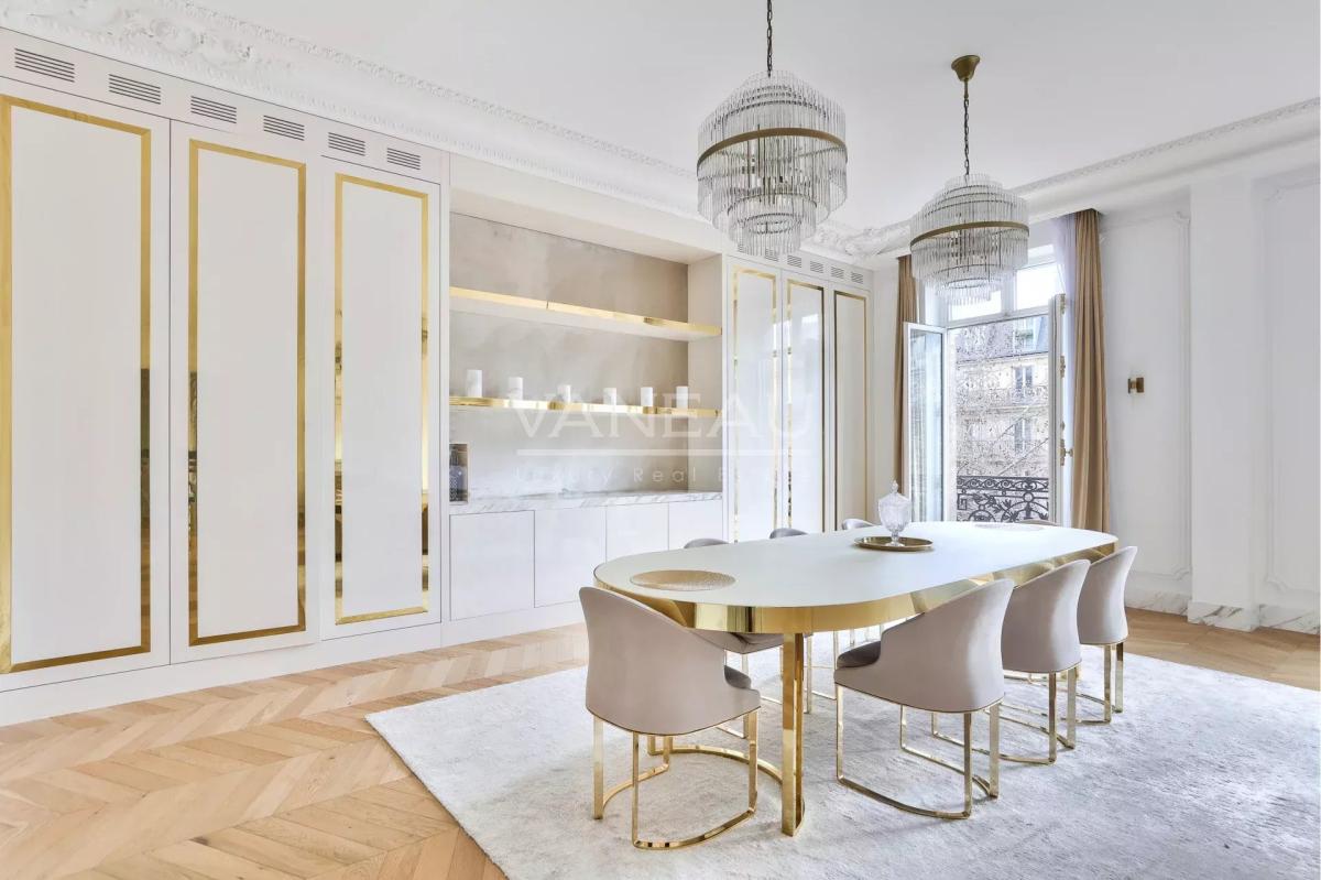 PARIS VIIIe - Faubourg du Roule