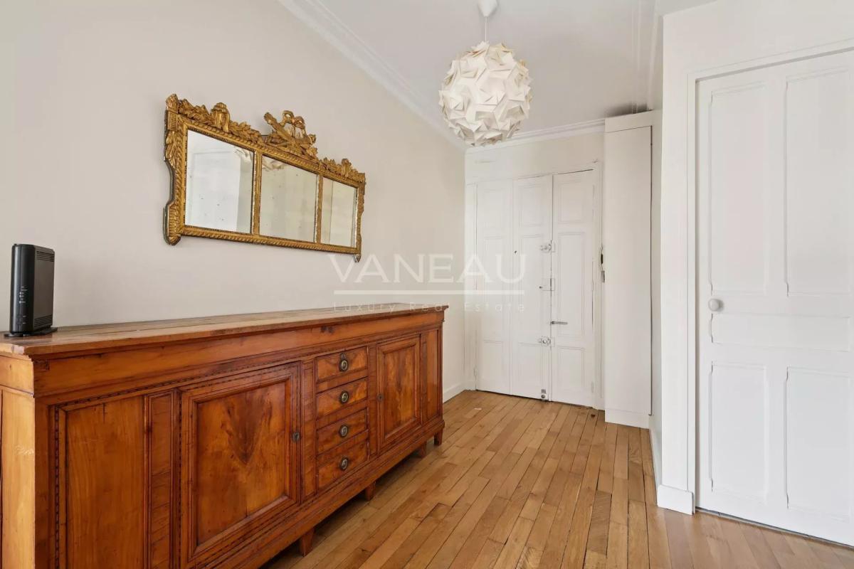 Boulogne - En étage avec ascenseur, vue dégagée et soleil