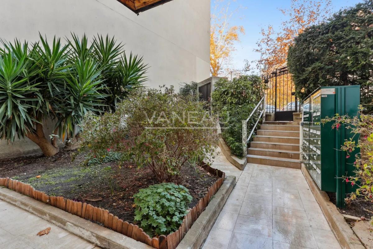 Boulogne /Jean-Baptiste Clément studio sur cour