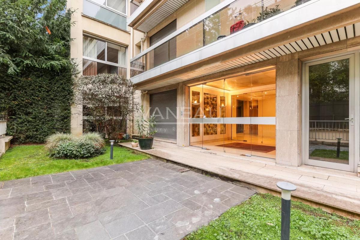 Boulogne - Roland Garros -  Terrasse - Refait par architecte