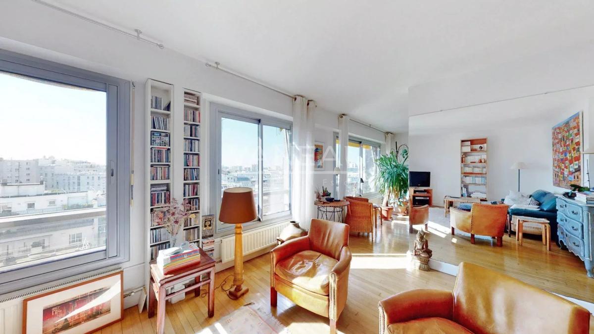 Paris XIXe - Bel appartement de cinq pièces - Vue dégagée - Cave