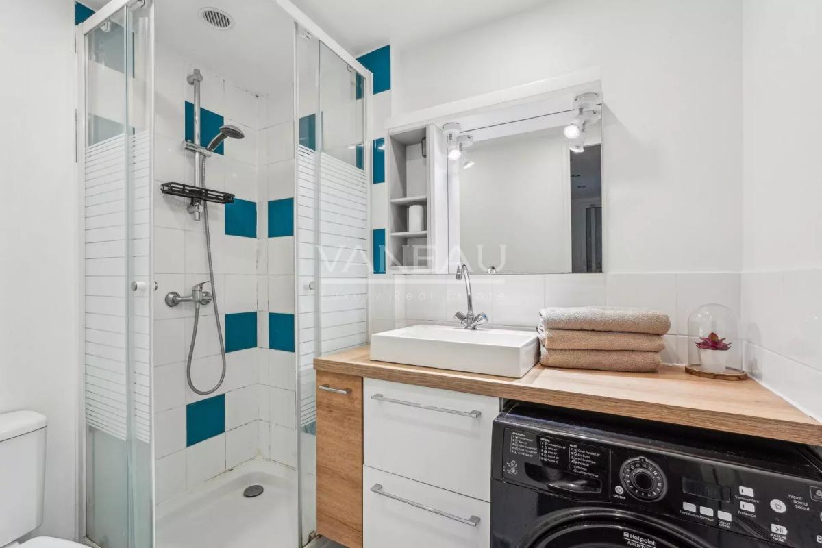 Studio au calme, au pied de Montmartre -