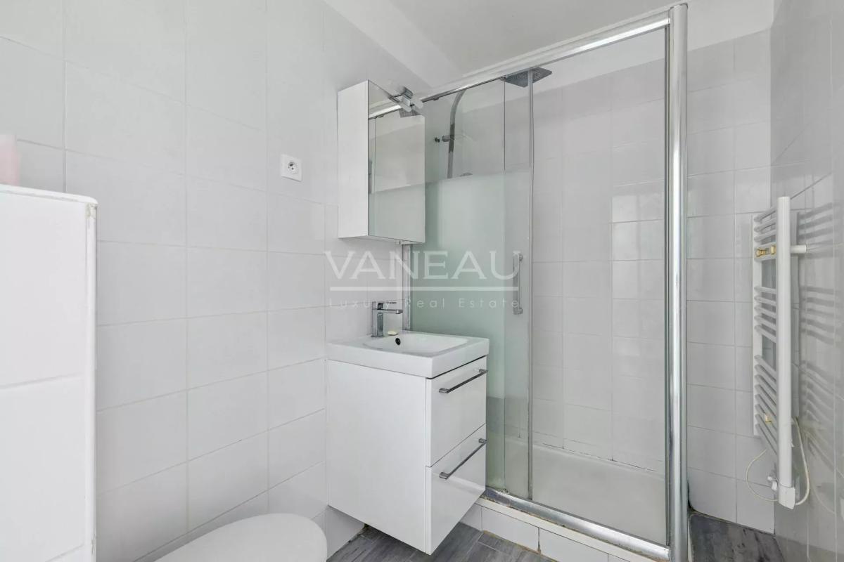 PARIS XIe - Ledru-Rollin/ rue de Charonne - Studio -