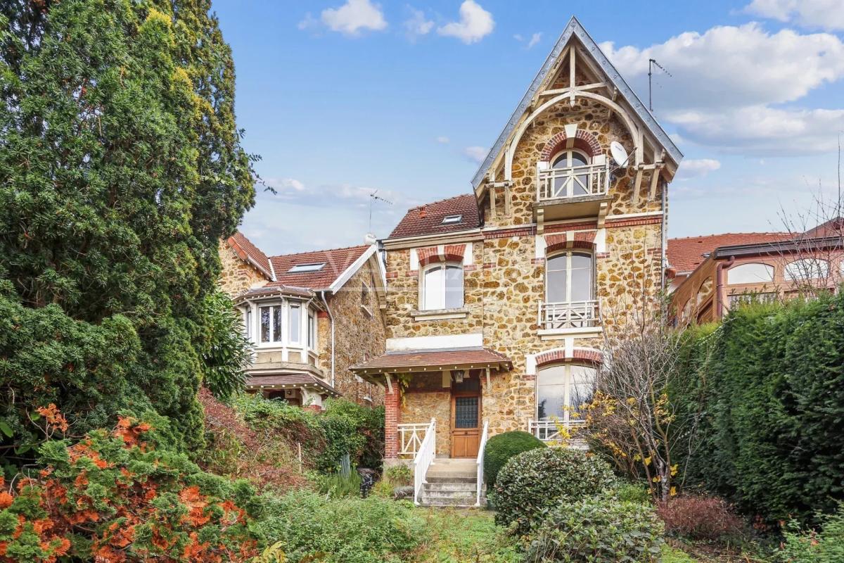 Sèvres - Quartier Brancas, rive droite - Maison meulière classée