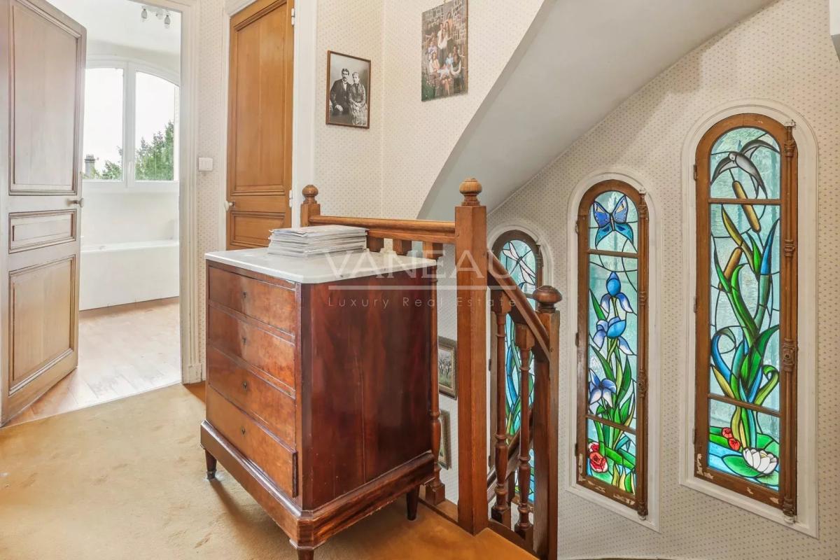 Sèvres - Quartier Brancas, rive droite - Maison meulière classée