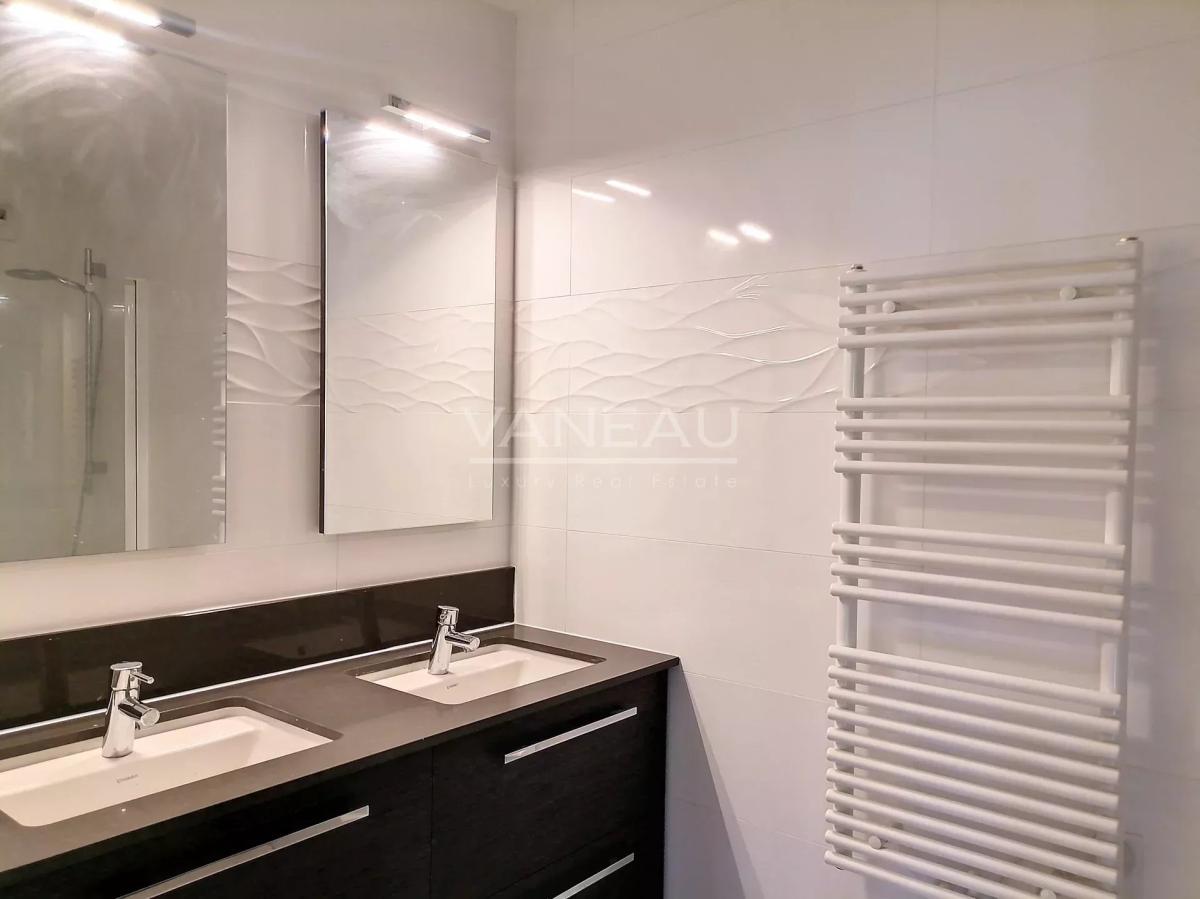 Appartement deux pièces entièrement rénové