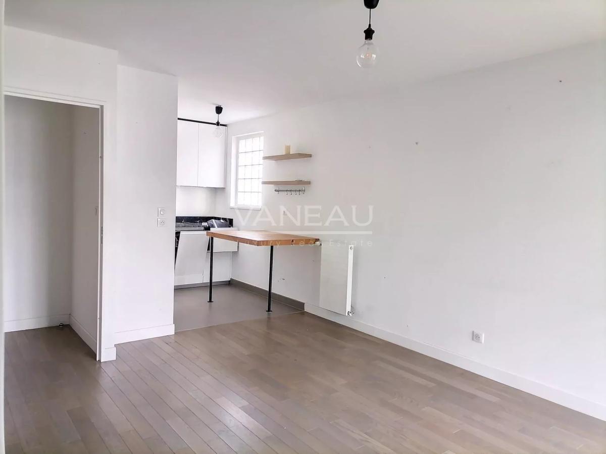 Appartement deux pièces entièrement rénové