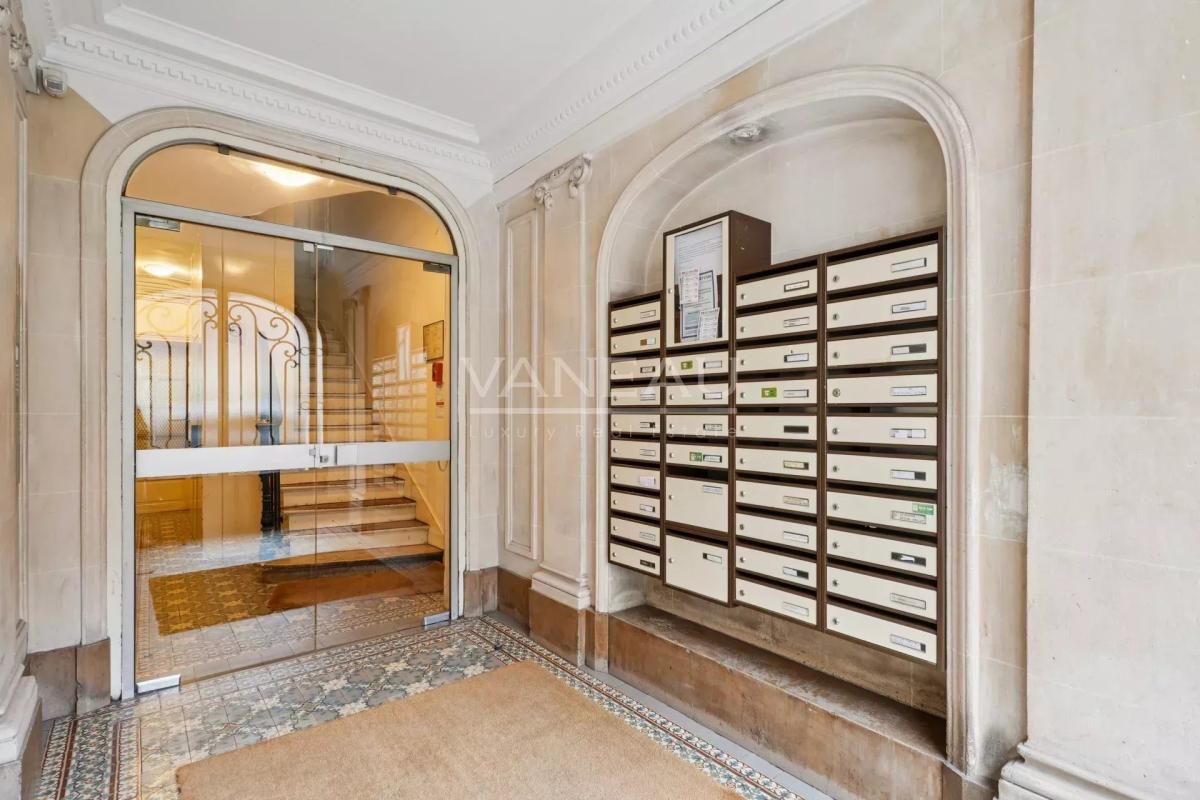 Paris 15ème - Convention-Brancion - 2 pièces à rénover