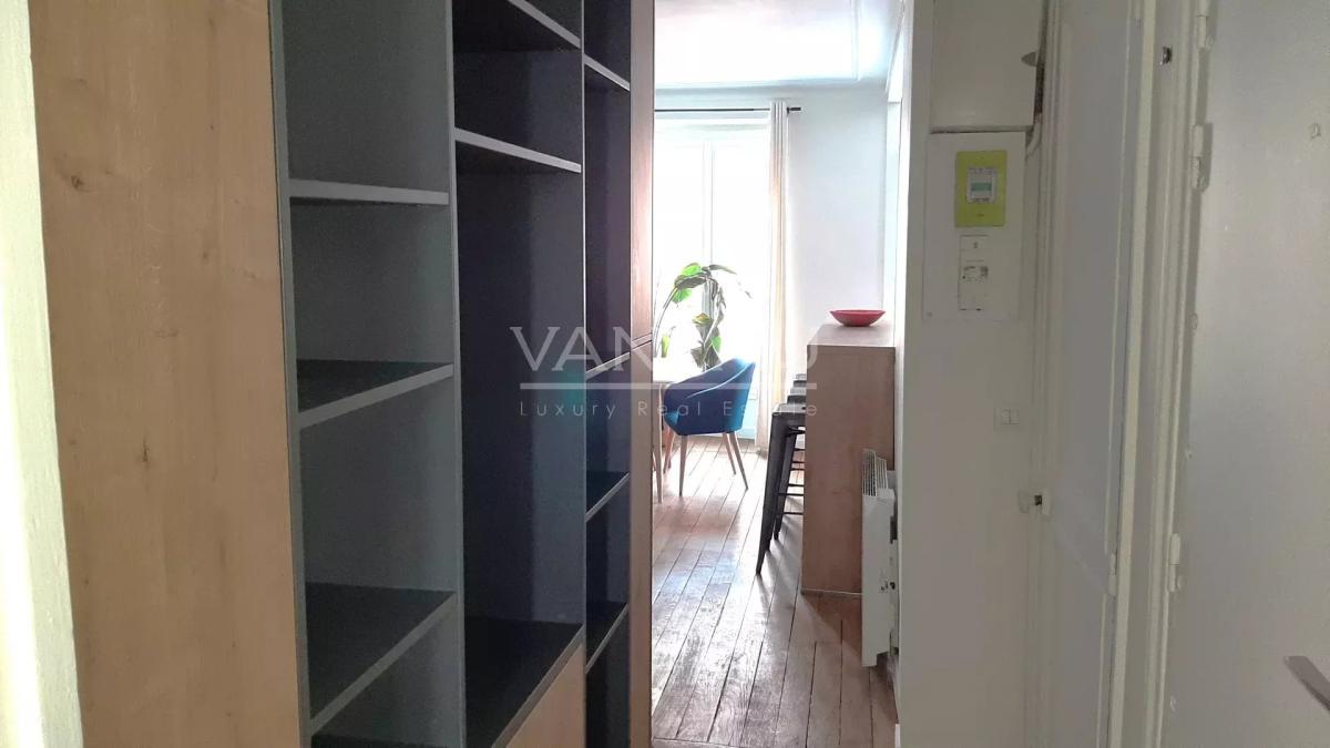 RUE DE VAUGIRARD - MEUBLÉ