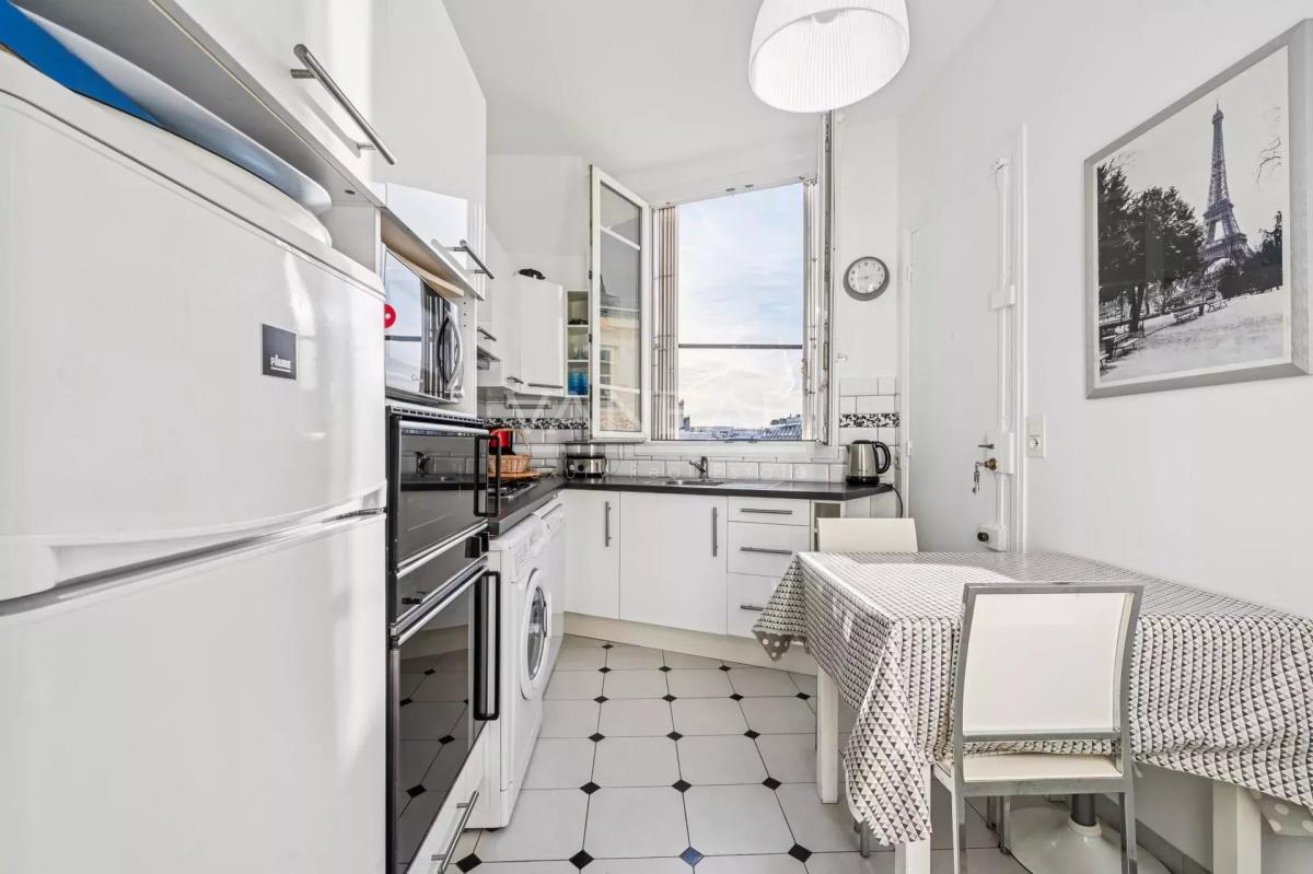 Paris XVIe - Auteuil - Michel Ange - Etage élevé - Calme et vue 