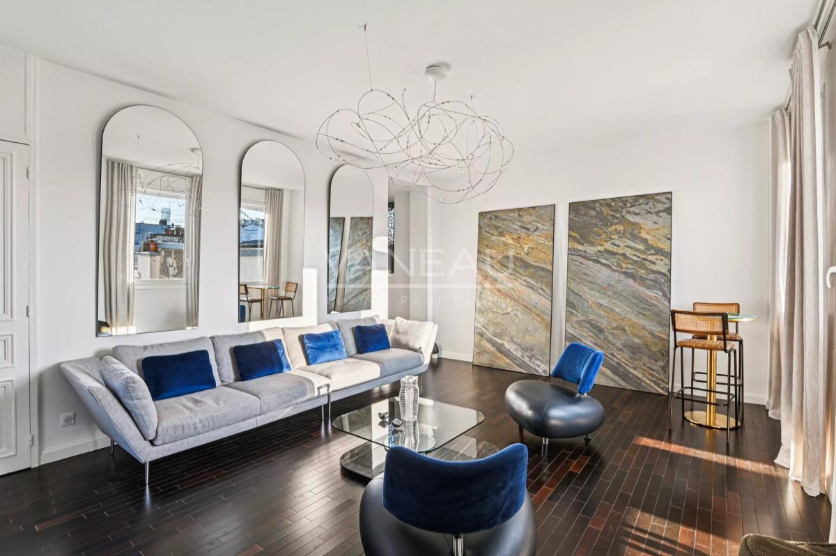 Paris IIème - Place Vendôme - Rare à la vente.