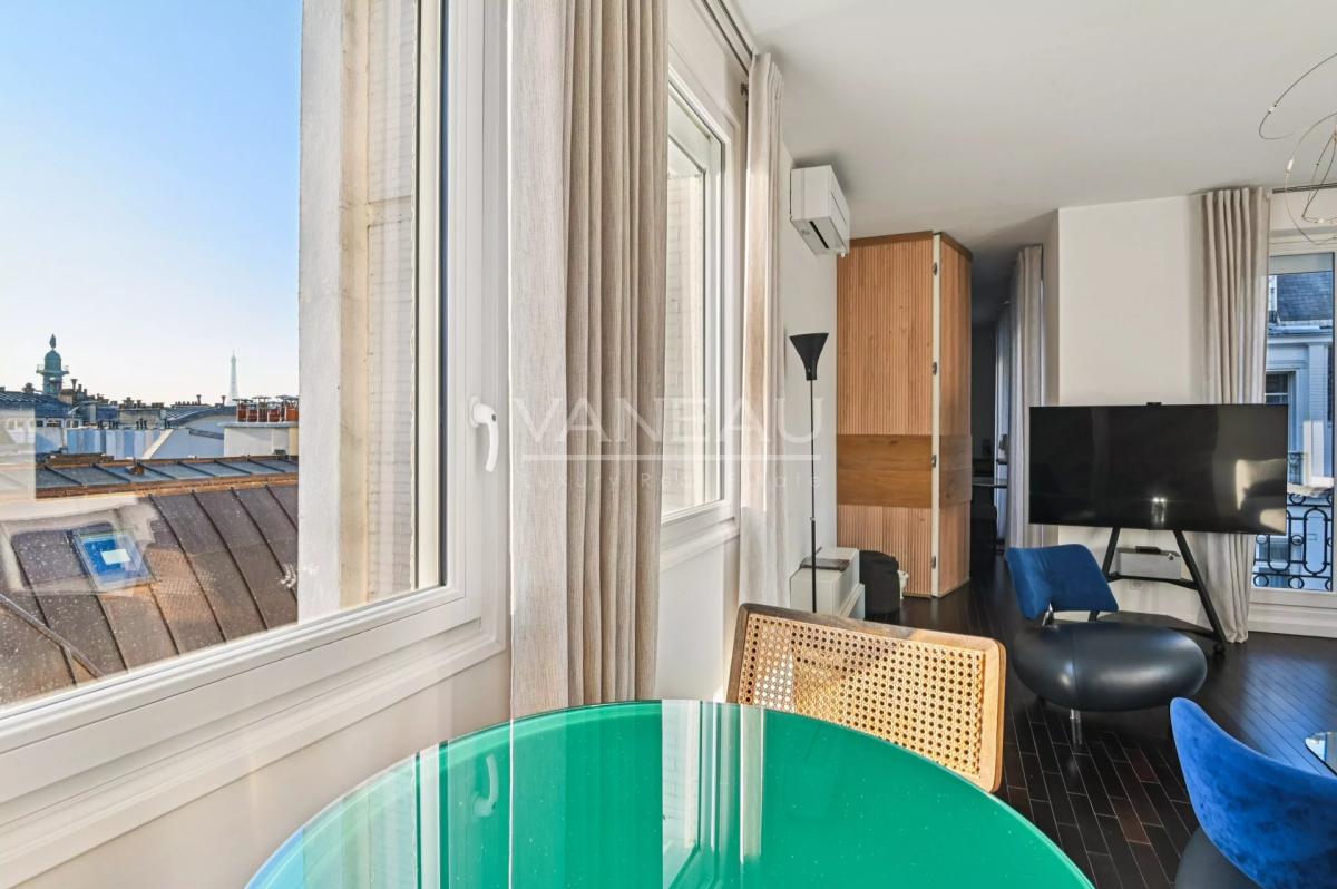 Paris IIème - Place Vendôme - Rare à la vente.