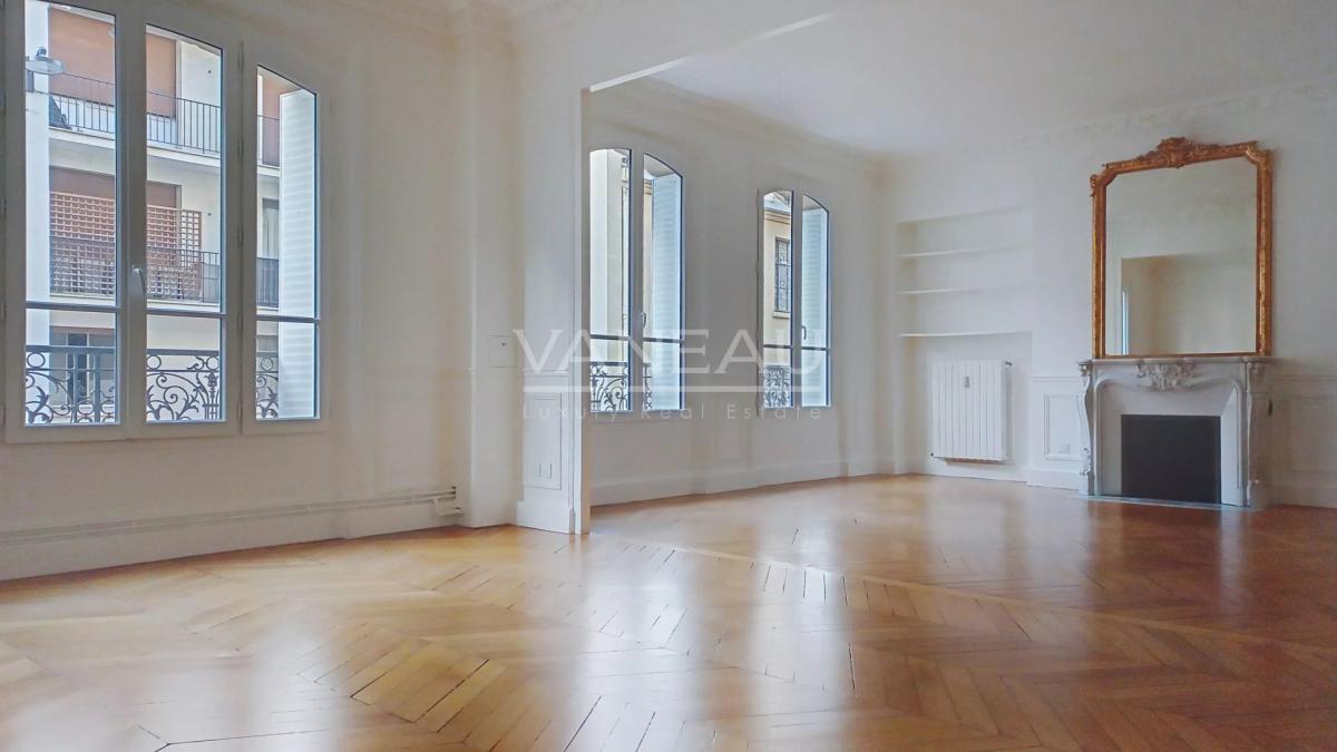 PARIS XVI - Appartement familial entièrement rénové - TROCADERO