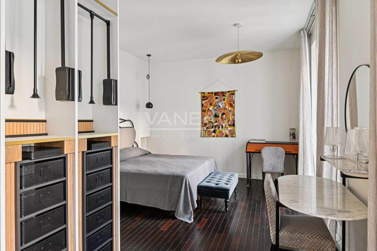 Paris IIème - Place Vendôme - Rare à la vente.