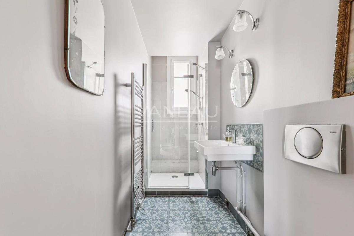 Paris VI - Appartement familial - 3 chambres - Parfait état - No