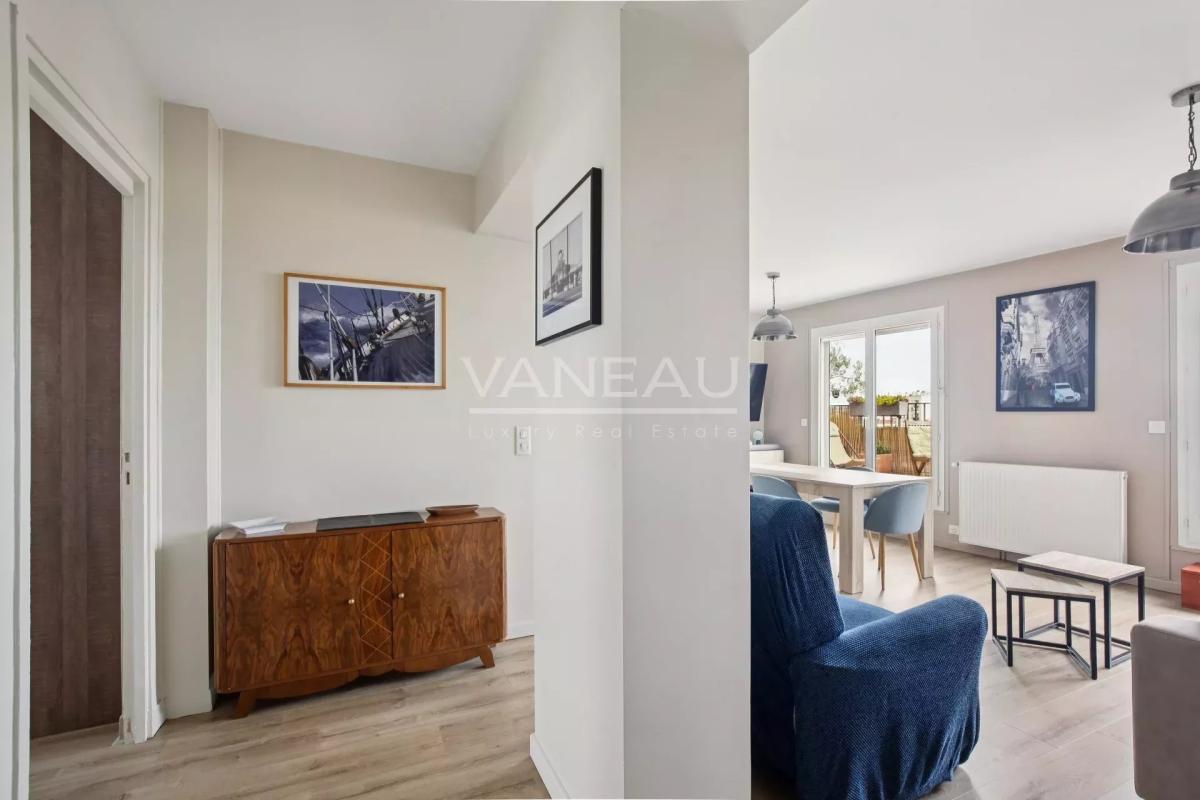 Boulogne, Les Passages : Deux pièces en dernier étage avec terra