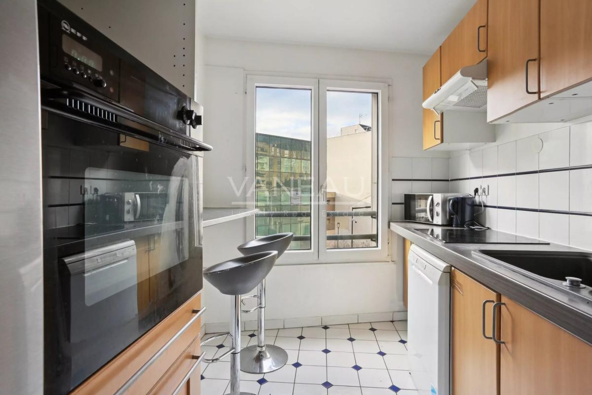 Boulogne - En étage avec ascenseur, balcon, cave et parking