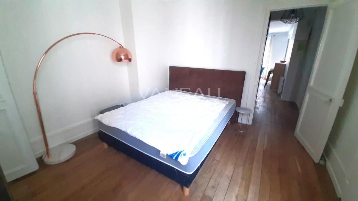 RUE DE VAUGIRARD - MEUBLÉ