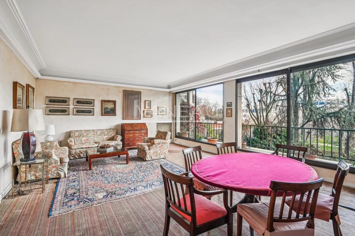 Paris VIIème - VUES JARDINS - 3/4 chambres