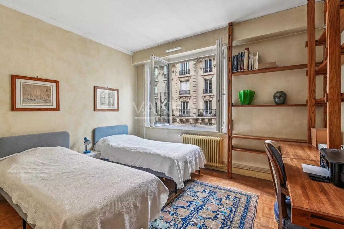 Paris VIIème - VUES JARDINS - 3/4 chambres