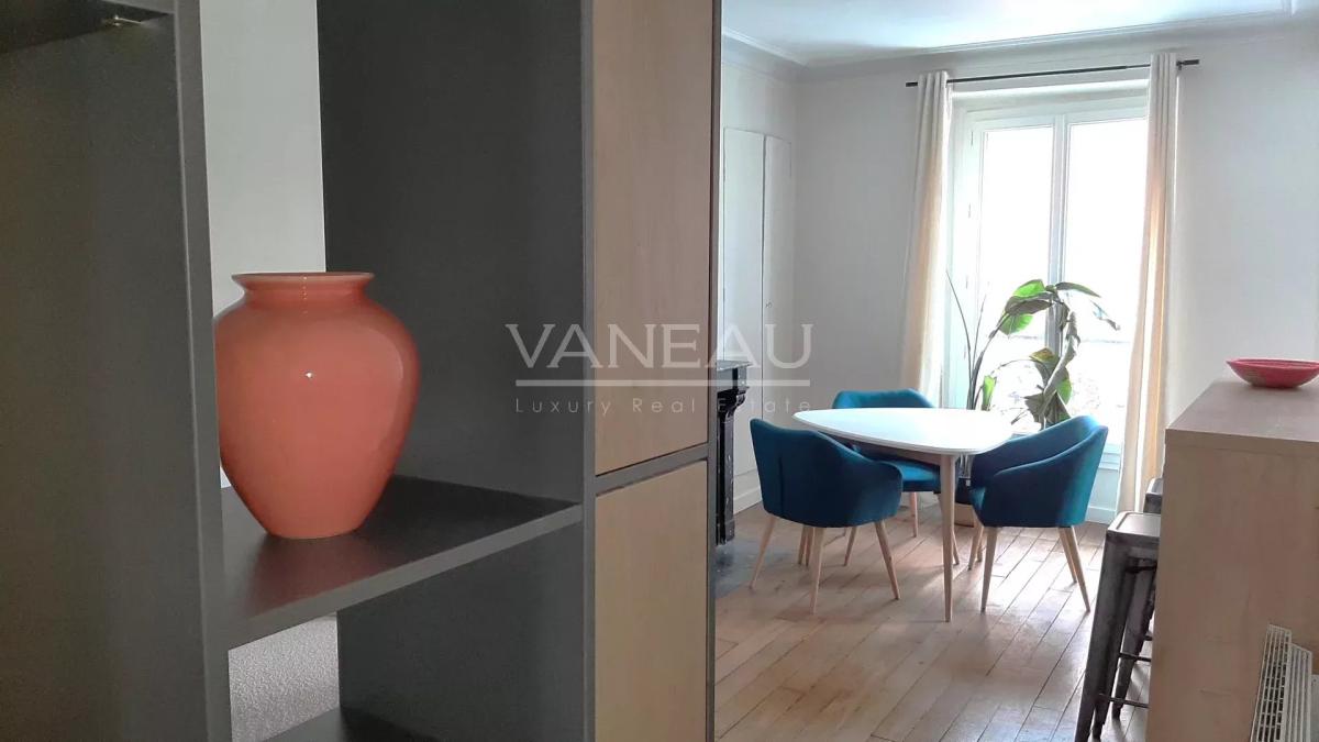 RUE DE VAUGIRARD - MEUBLÉ