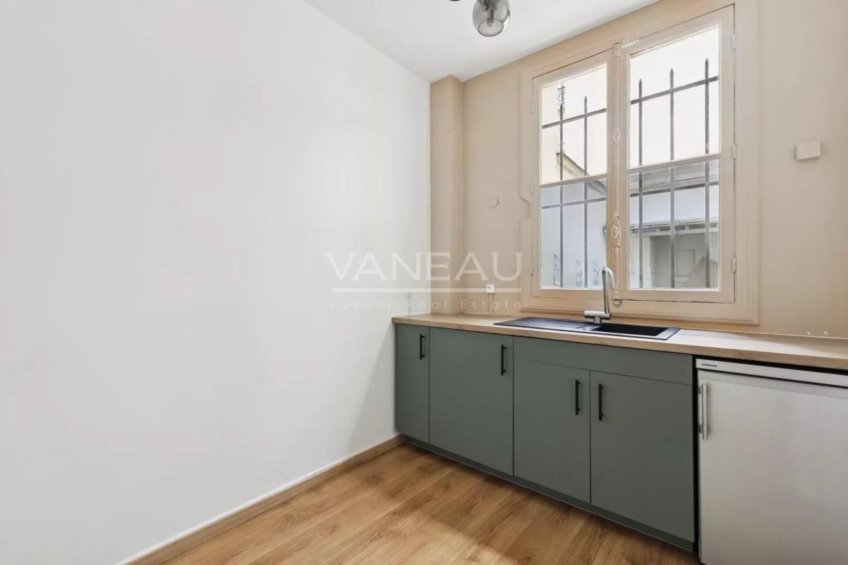 Paris XVe - Necker : Appartement 3 pièces en rez-de chaussée - H