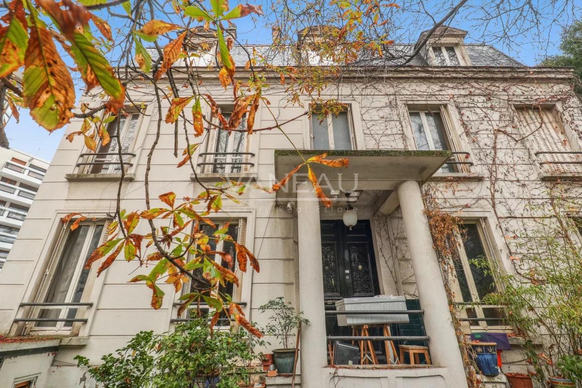 Paris XIIe - Bel-Air - Hôtel particulier avec jardin de 280 m2