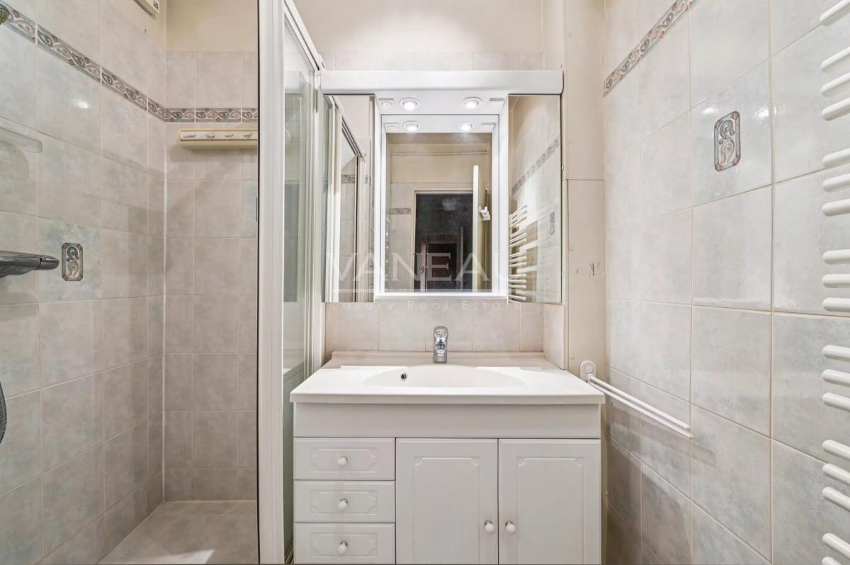 Paris XVe - Appartement quatre pièces avec loggia