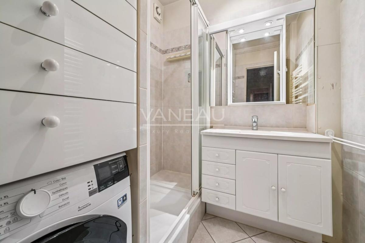 Paris XVe - Appartement quatre pièces avec loggia