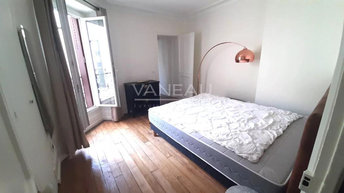 RUE DE VAUGIRARD - MEUBLÉ