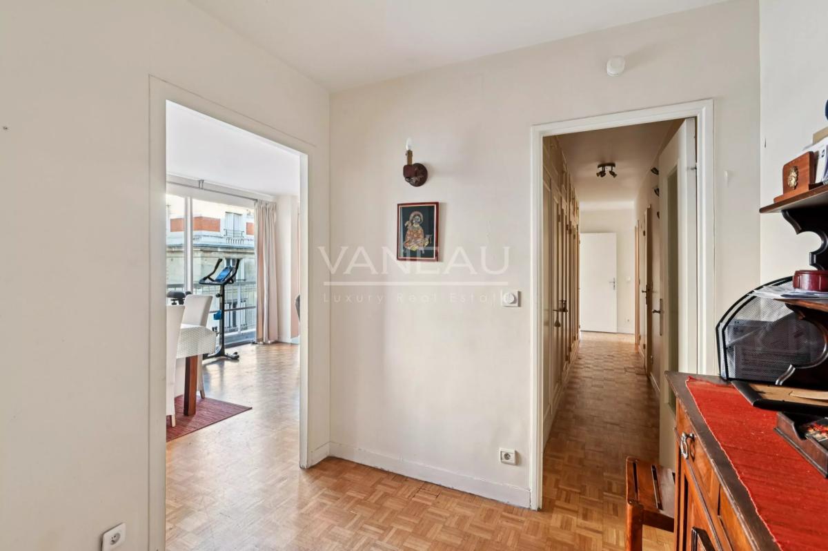 Paris XVI- Auteuil Sud - Appartement familial - étage élevé.