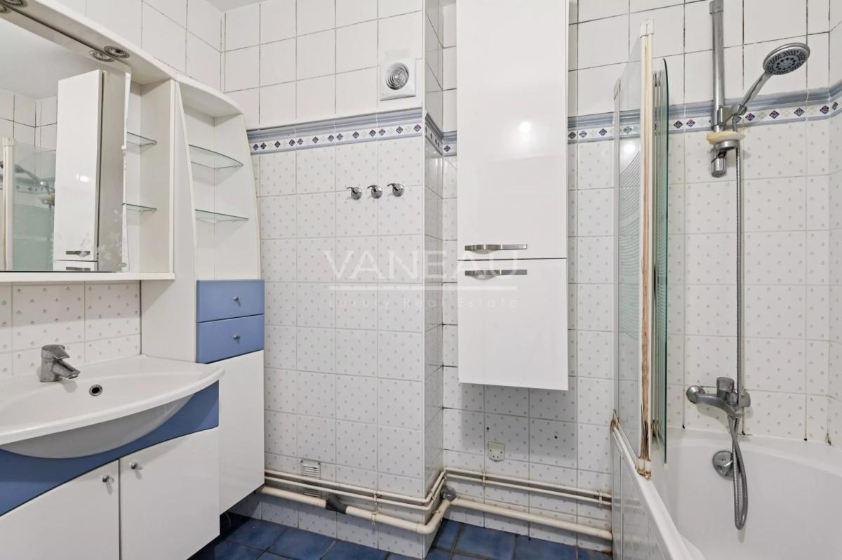 Paris XVI- Auteuil Sud - Appartement familial - étage élevé.