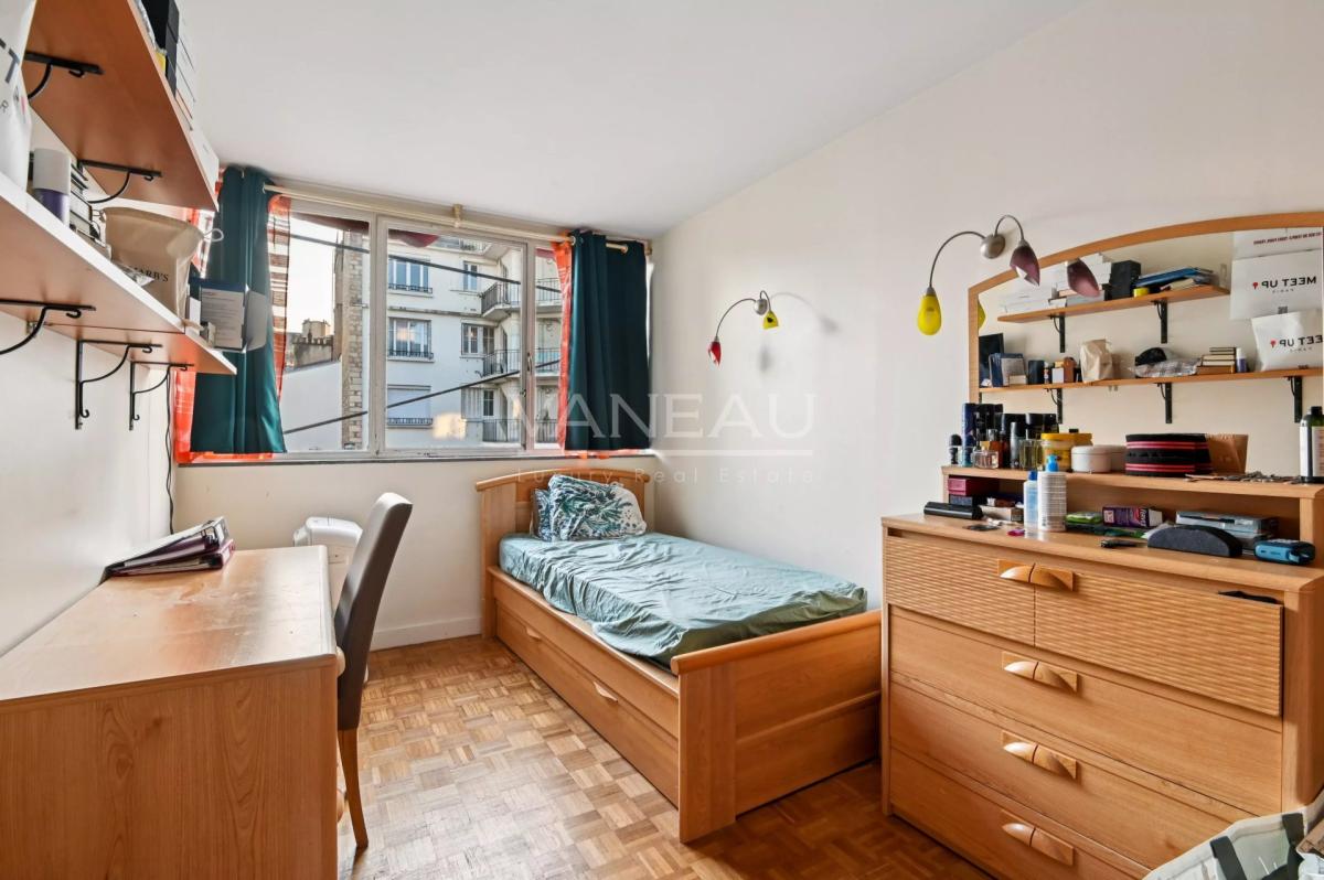 Paris XVI- Auteuil Sud - Appartement familial - étage élevé.