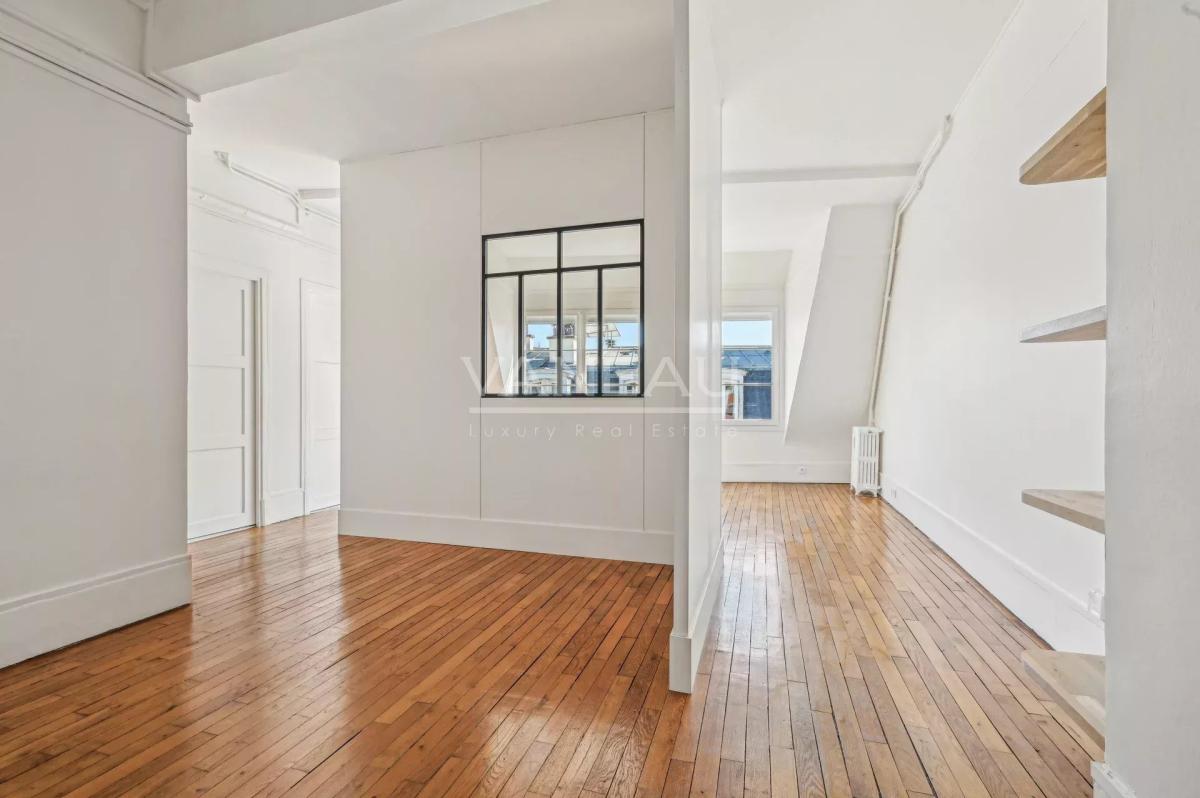 Paris XVe - Sèvres Lecourbe - Appartement lumineux en étage élev