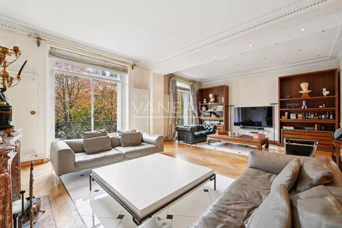 Paris XVIe - Trocadéro.