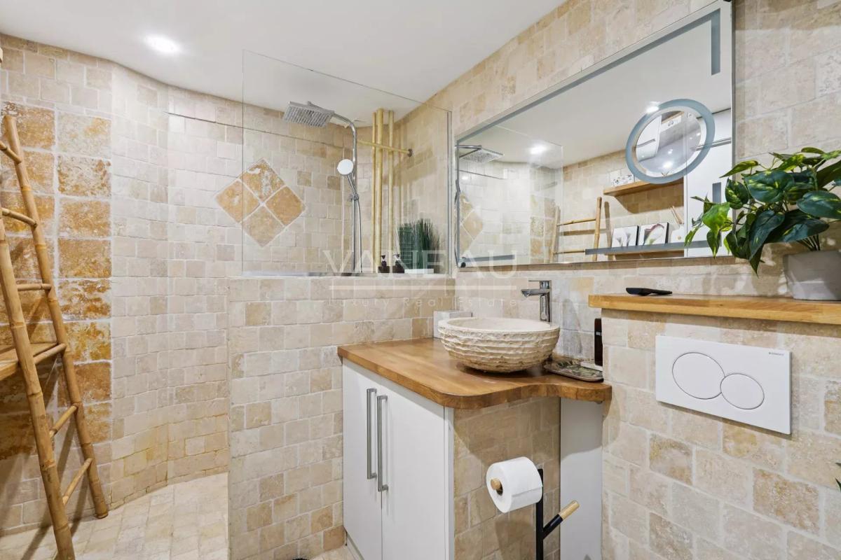 PARIS XVI - ETOILE - studio - terrasse