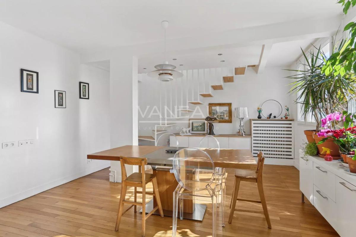 Boulogne Billancourt, Appartement familial en dernier étage avec