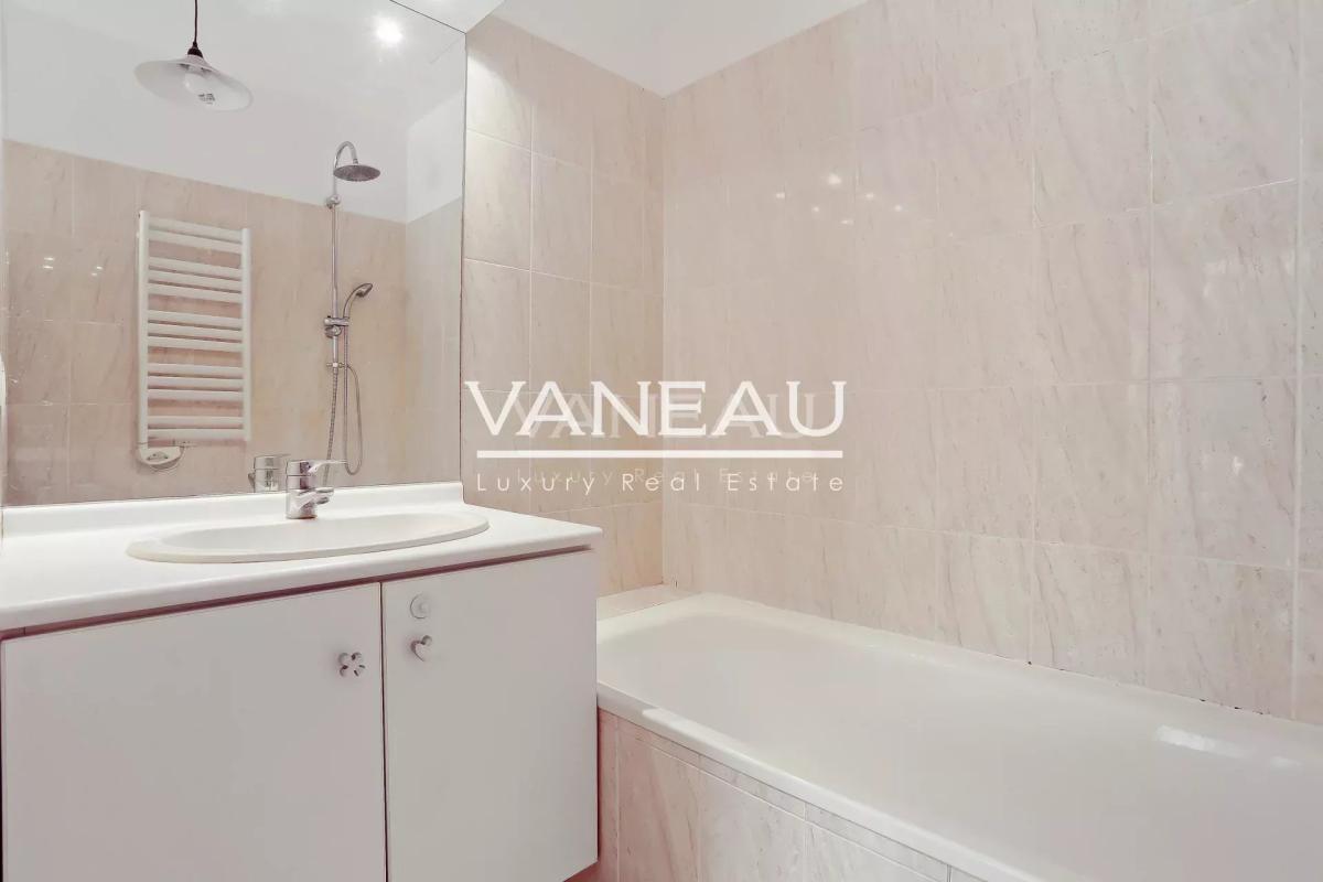 EXCLUSIVITE -  BOULOGNE - EN ETAGE AVEC LARGE BALCON