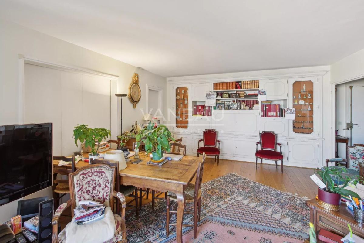 Paris XVIème - 3 pièces avec balcon - vue dégagée - vendu occupé