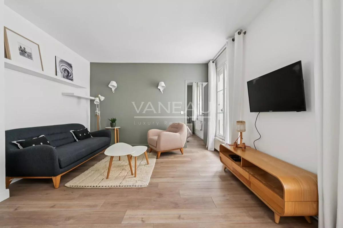 PARIS XVIe - Charmant deux pièces clés en main.