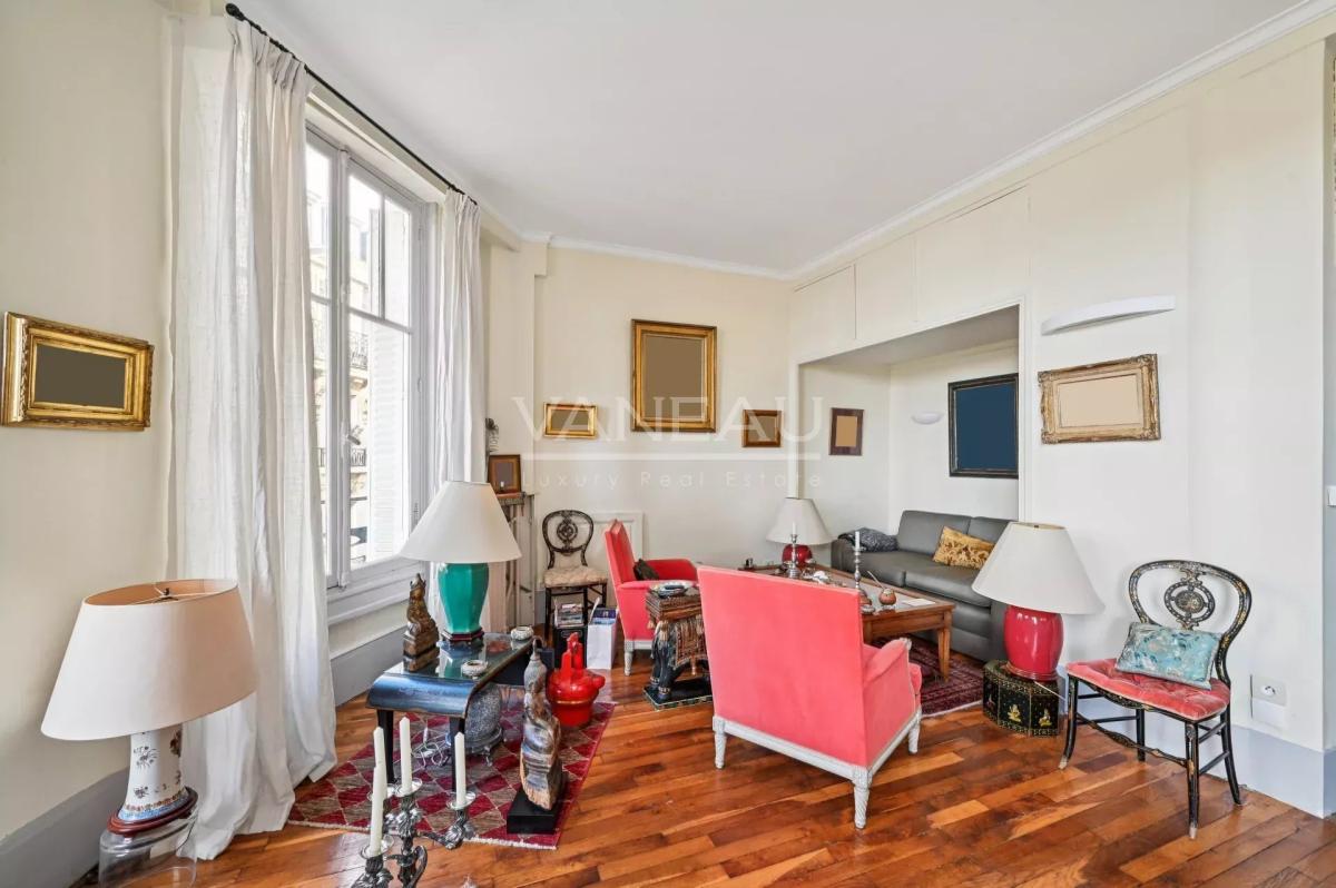Exclusivité Paris XVIe - Place de Mexico - Appartement en étage 