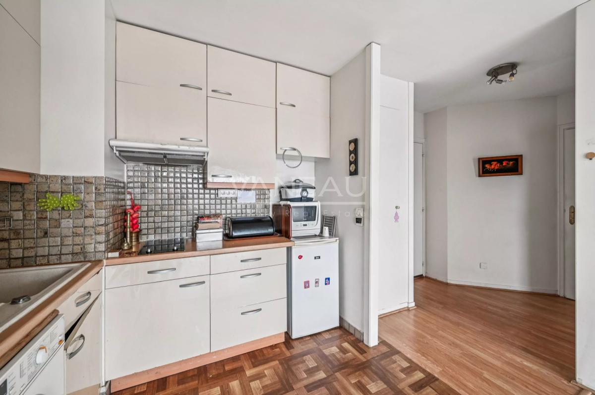 Paris XVIIe/Neuilly - Etage élevé avec terrasse et vue panoramiq