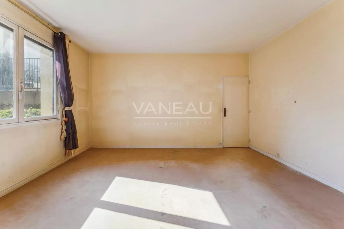 Paris 15e  Lourmel - 4 pièces sur jardin baigné de soleil !