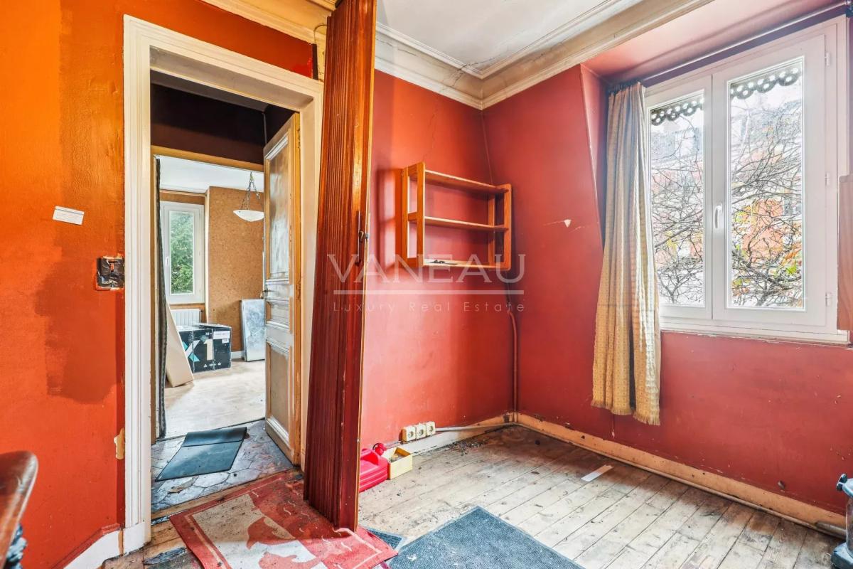 Paris XIIe - Bel-Air - Hôtel particulier avec jardin de 280 m2