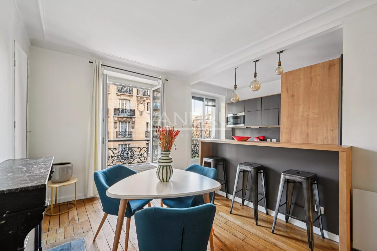 RUE DE VAUGIRARD - MEUBLÉ