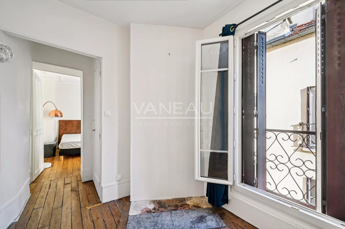 RUE DE VAUGIRARD - MEUBLÉ