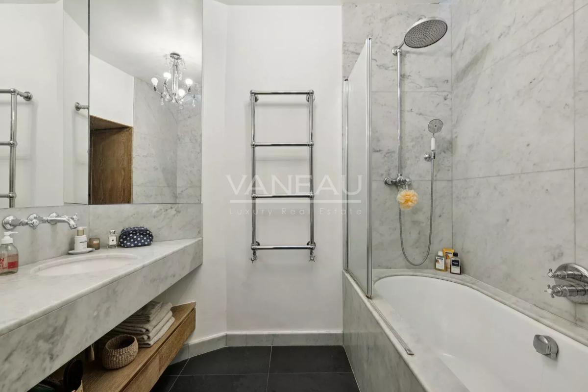 PARIS VIII - SAINT PHILIPPE DU ROULE