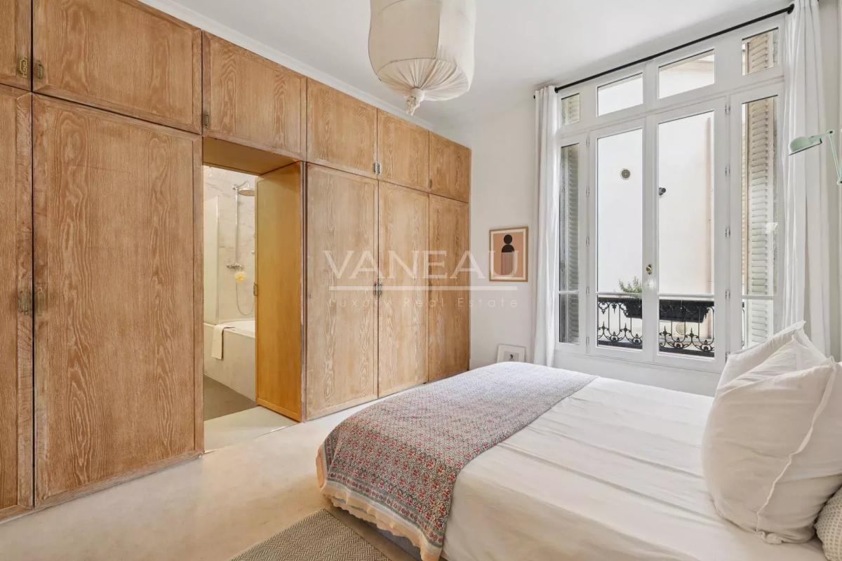 PARIS VIII - SAINT PHILIPPE DU ROULE