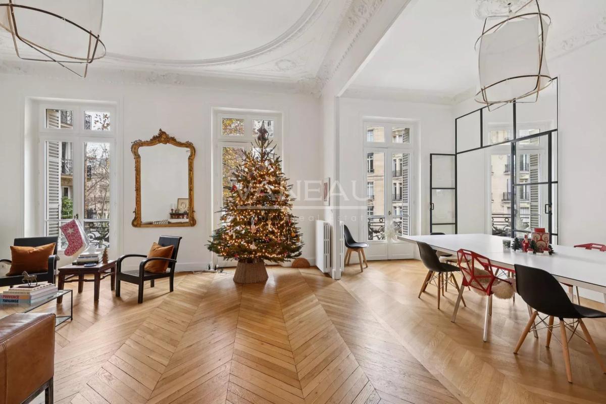 PARIS VIII - SAINT PHILIPPE DU ROULE