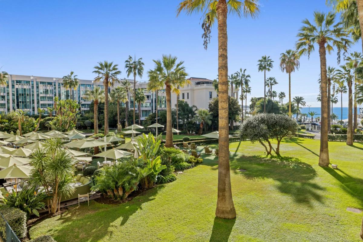 Cannes Croisette Appartement 3 pièces vue mer à vendre